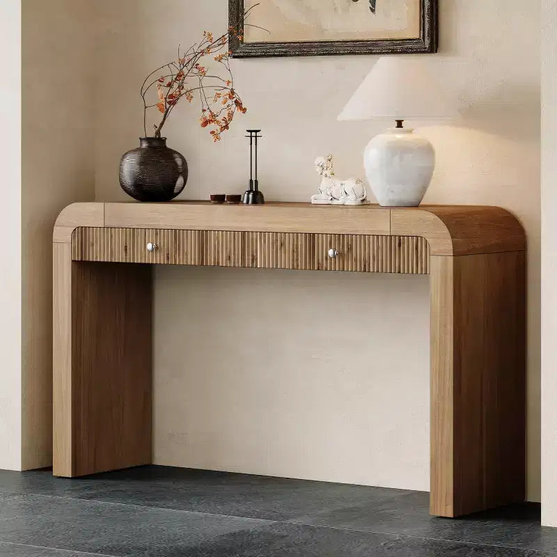 Console d'entrée rustique avec tiroirs, table de couloir aspect bois avec façade de tiroir cannelée, coins arrondis