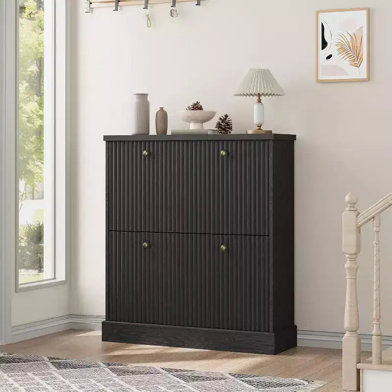 Meuble à chaussures en bois autoportant avec 2 tiroirs basculants, Organisateur de chaussures moderne et étroit en forme de vague avec étagères réglables, pour entrée, salon, couloir
