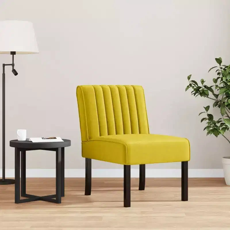 Chaise basse velours jaune